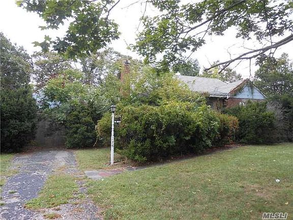 4th image of 176 Baylawn Ave