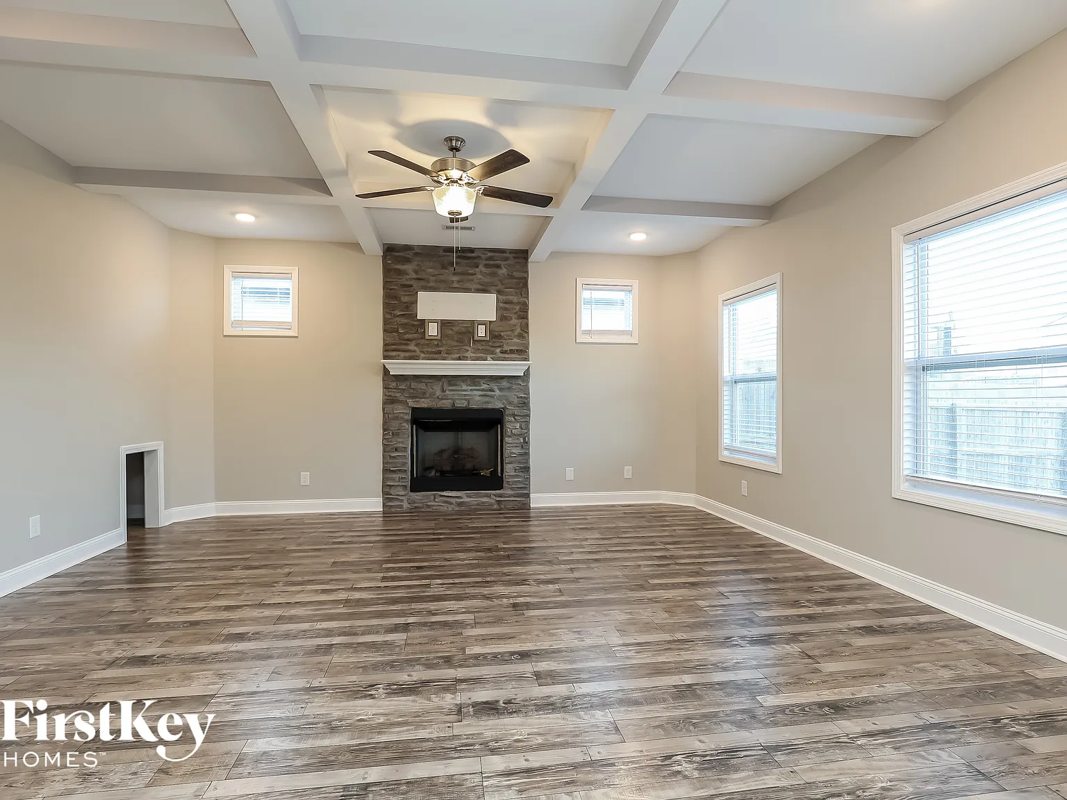 3 bed, 2.5 bath, 1925 sqft, $2,100 — Photo 3