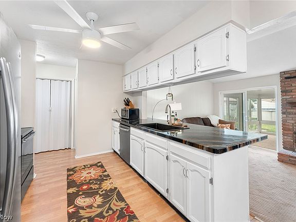 3rd image of 368 Bayshore Dr