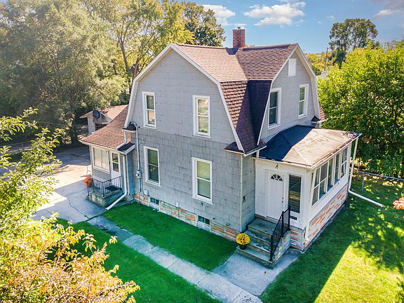 3rd image of 1303 Wilson St