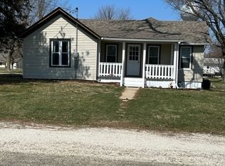 136 W Farnham St, Sheffield, IL 61361