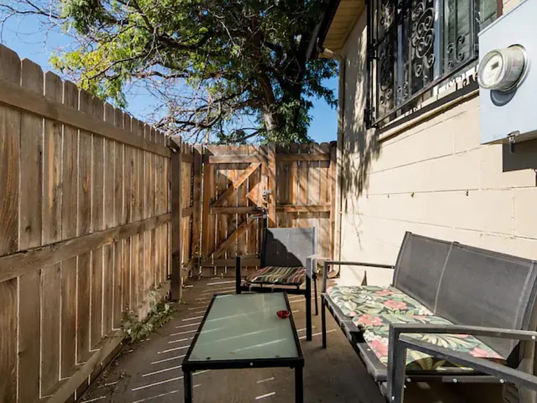 1300 Perry St — Photo 76