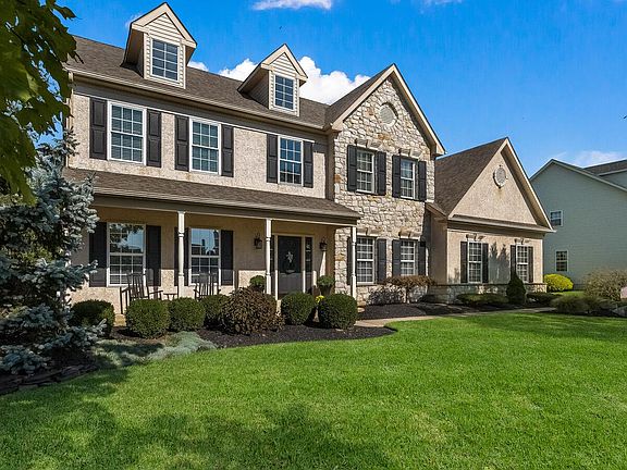 5th image of 3154 Fox Dr
