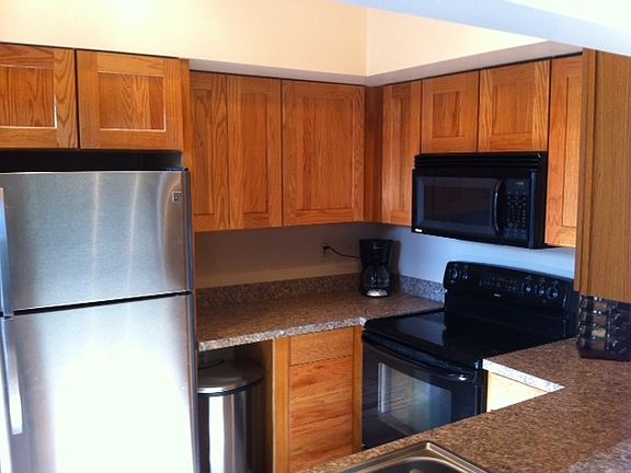 New Stainless Refrigerator w/updated appliances