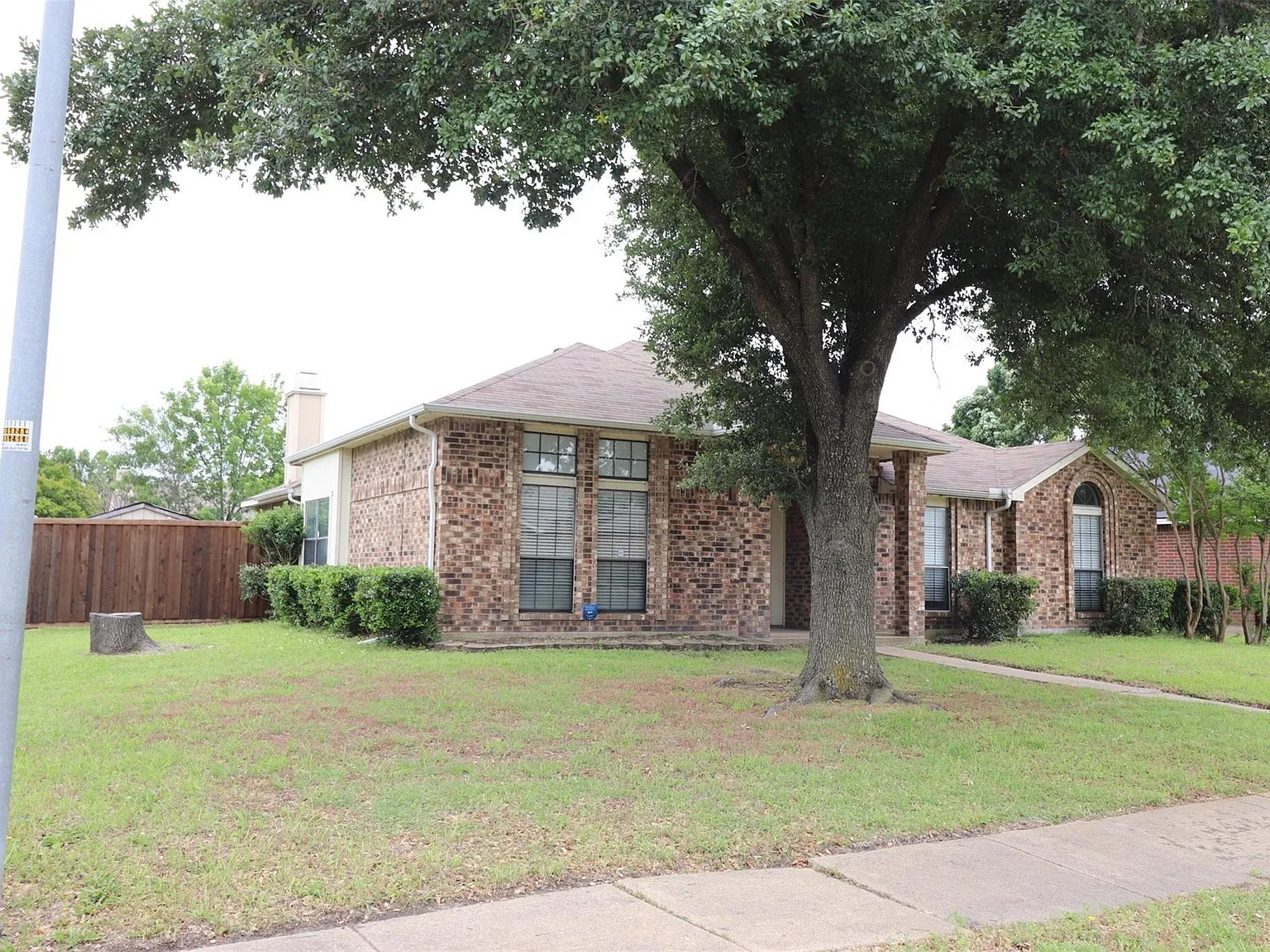 4 bed, 2276 sqft, $2,300 — Photo 3