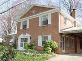 9707 Corkran Ln, Bethesda, MD 20817