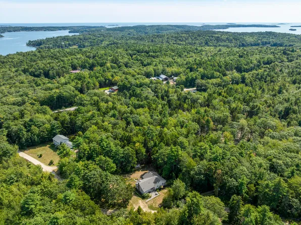 24 Marble Ledge Drive, Boothbay, ME 04537