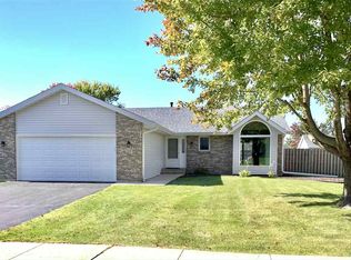 306 Shelden Dr, Winnebago, IL 61088