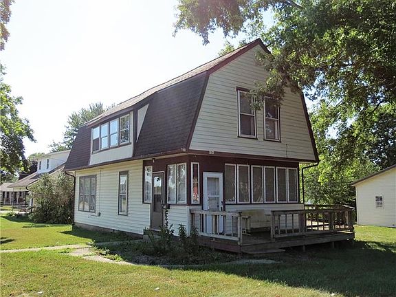 2nd image of 636 Wilson Ave