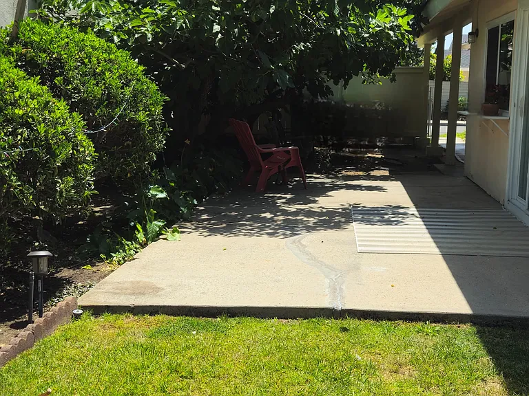 4321 Pioneer St — Photo 25