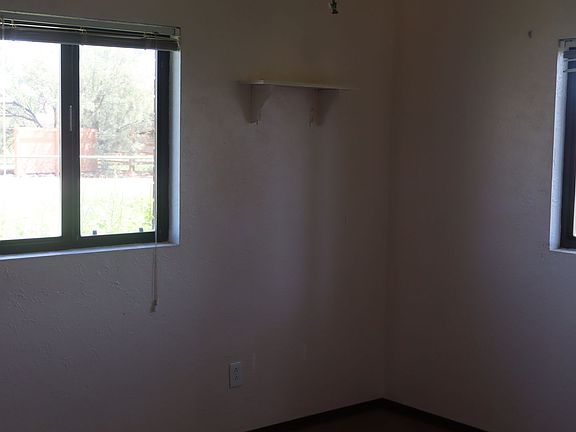 3rd image of 10121 S Axe Head Dr