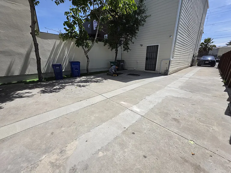2323 Market St #A — Photo 35