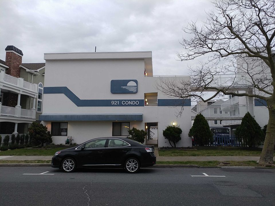 1st image of 921 Wesley Ave APT G1