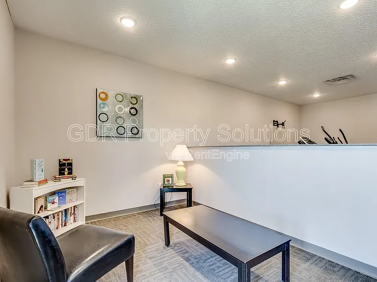 950 4th St NW #310 — Photo 17