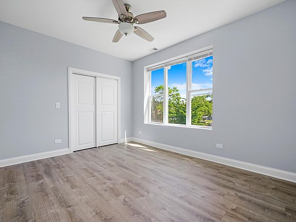 5th image of 1050 N Lawndale Ave #2