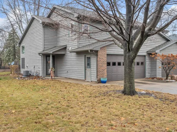 352 Emerald Dr, Arnolds Park, IA 51331