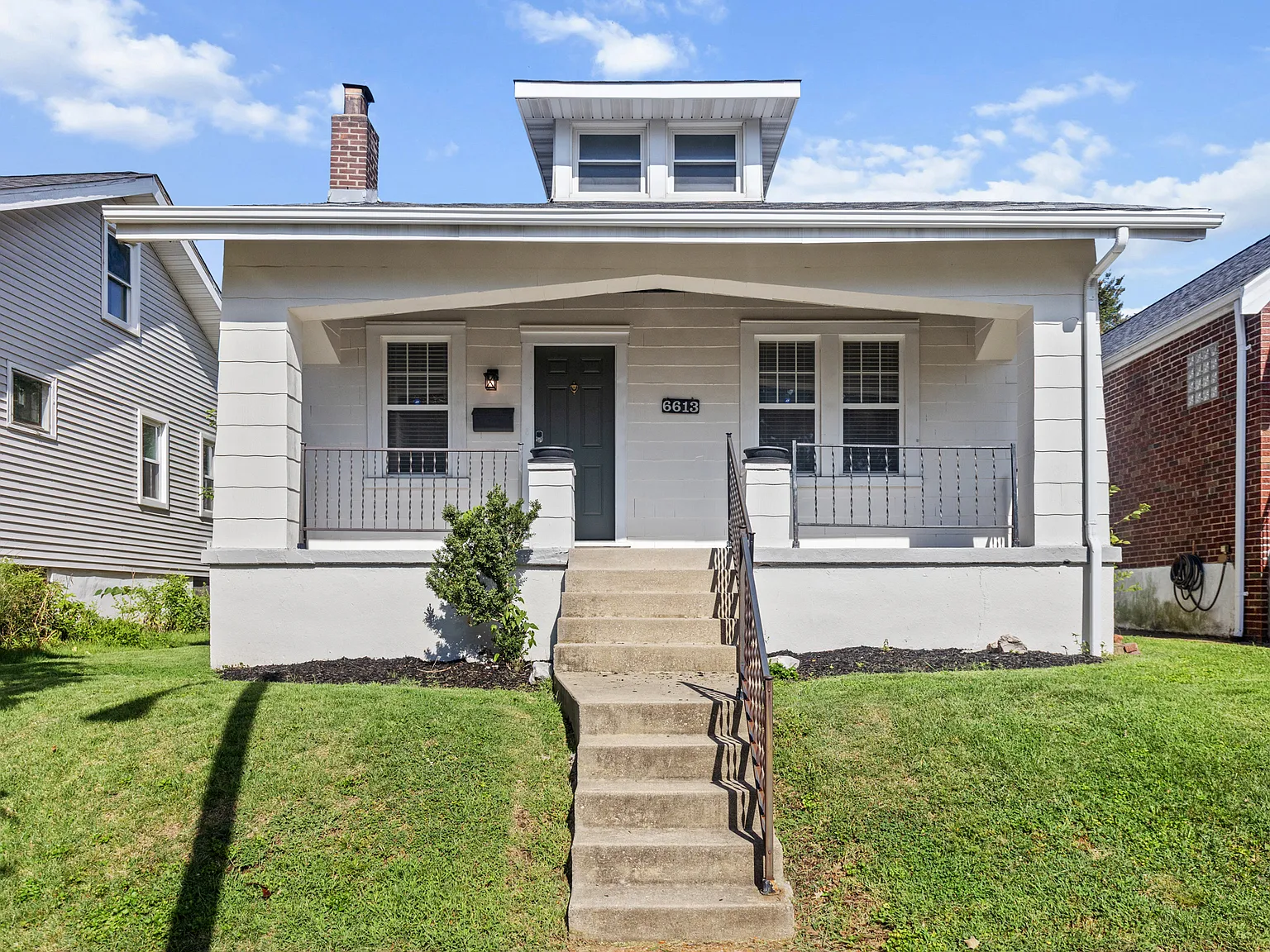 2 bed, 965 sqft, $1,800 — Photo 1