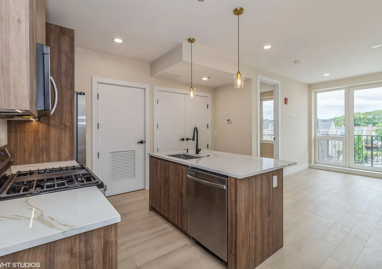 **50%-Off Move-In Fee If Move-In By 10/15/26** Irving Park 2-Bed / 2-Bath 2025 New Construction -... — Photo 1