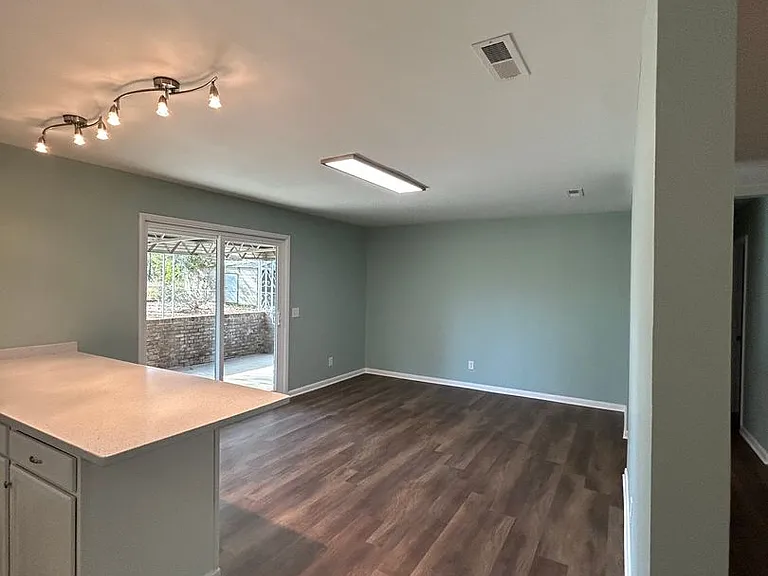 103 W Emerald Dr — Photo 7