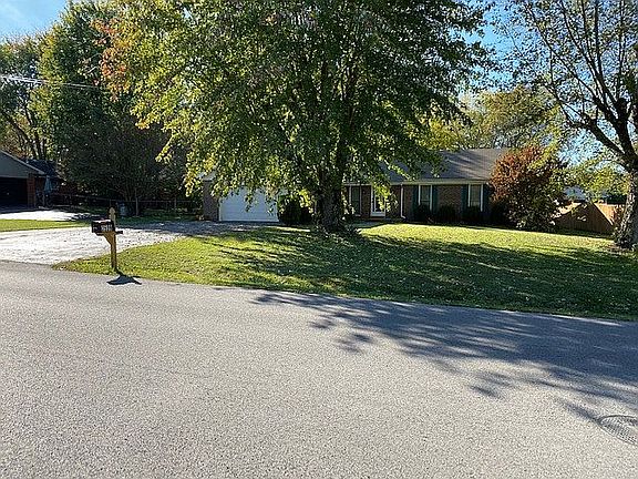 4th image of 2539 Thoroughbred Dr