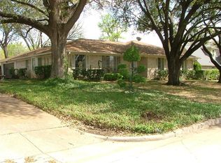 2889 Mill Wood Cir, Farmers Branch, TX 75234