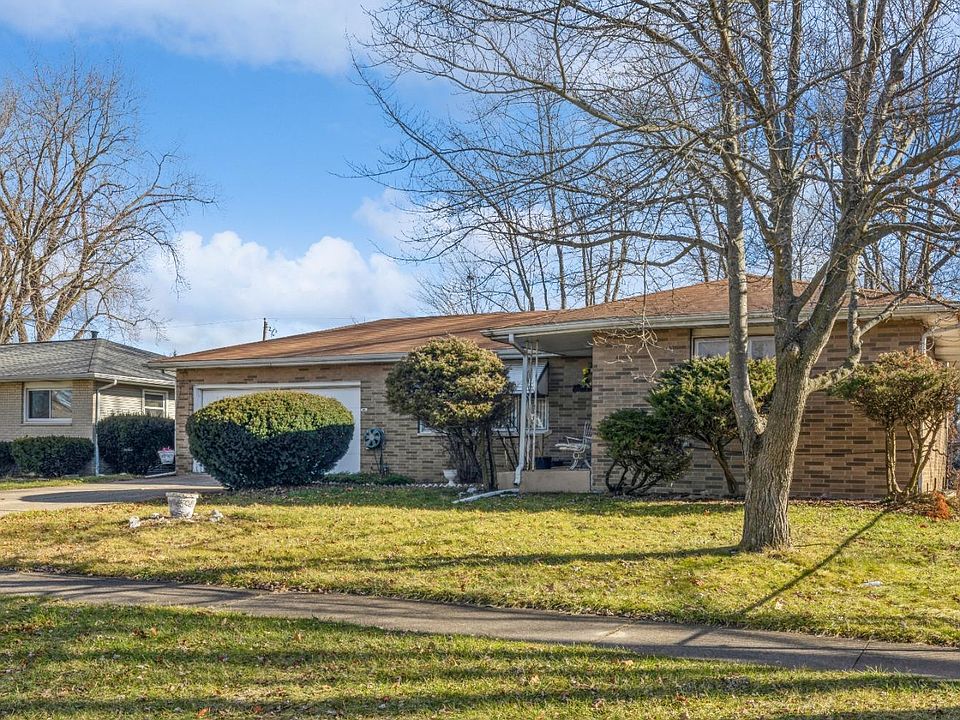 1st image of 338 Crestwood Dr