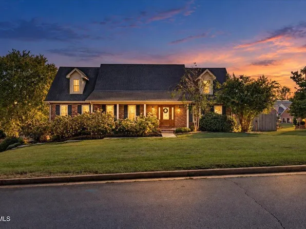 3317 Berkshire Cir, Johnson City, TN 37604