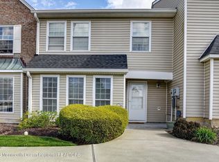 273 Stratford Pl, Morganville, NJ 07751