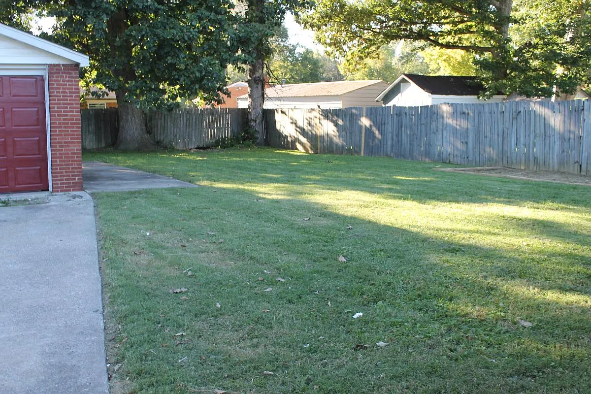 3 bed, 1000 sqft, $1,400 — Photo 4