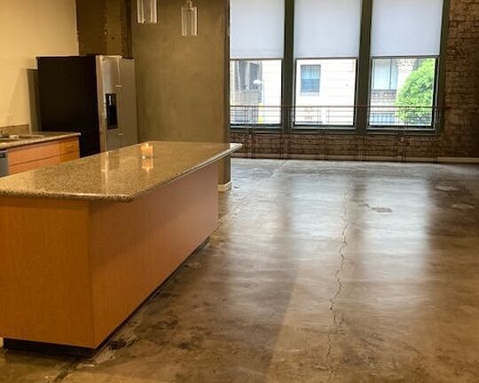 4th image of 711 S Olive St APT 408