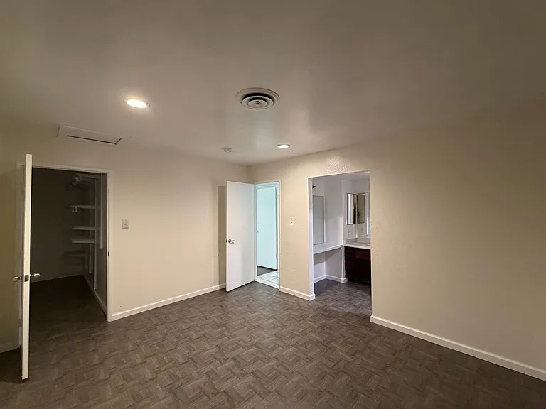 2617 Auburn Ct — Photo 27
