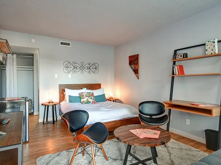 Renova Flats — Photo 7