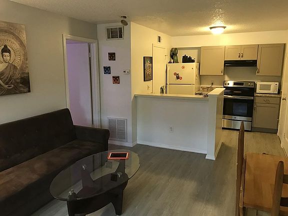 4th image of 1401 S Palmetto Ave APT 120