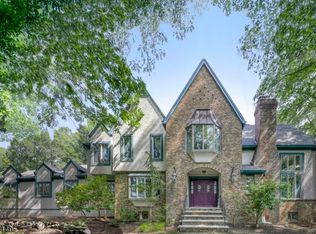 26 Saw Mill Rd, Kinnelon, NJ 07405