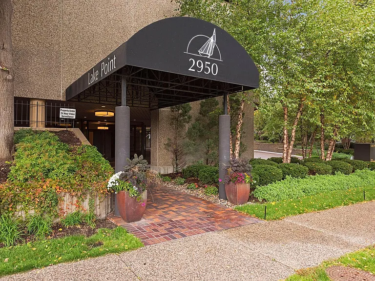 2950 Dean Pkwy #1903-4 — Photo 6