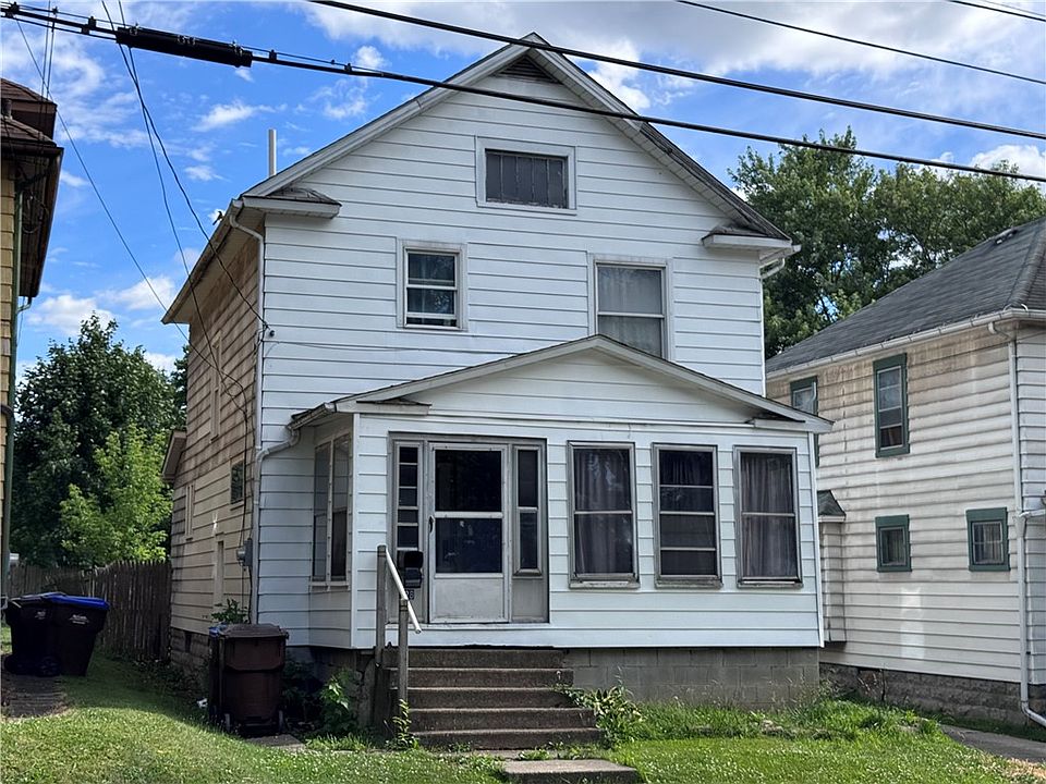 2nd image of 728 Meek St