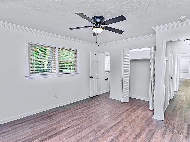 200 Lanewood Dr — Photo 5