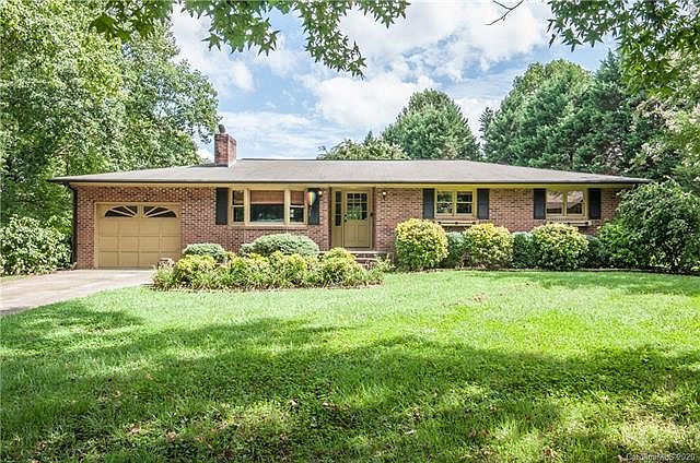 1st image of 122 Hollowbrook Ct