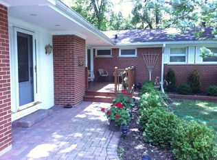 105 Howe Ter, Barrington, IL 60010