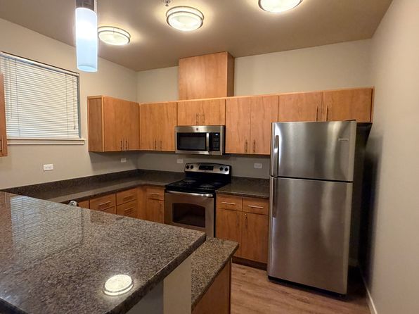 961 10th Pl NE UNIT 3