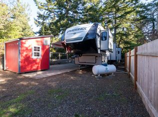 193 Nob Hill St, Florence, OR 97439