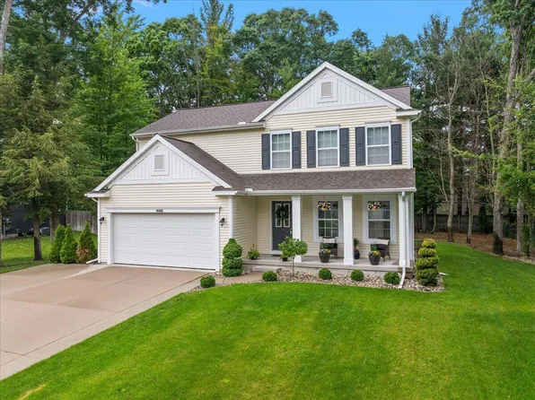 14455 Manor Rd, Grand Haven, MI 49417