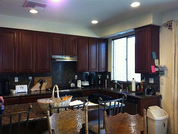 3rd image of 216 Lenader Ct