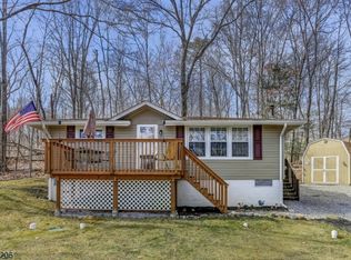 30 Andover Rd, Newton, NJ 07860