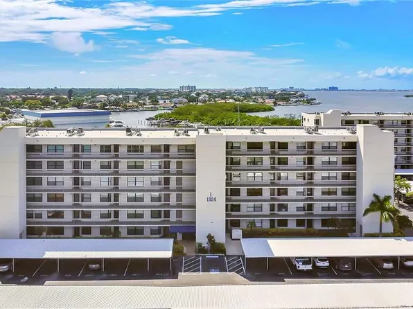 1324 Pasadena Ave S APT 608, South Pasadena, FL 33707