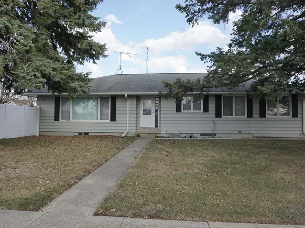 606 S Washington St, Wellsburg, IA 50680