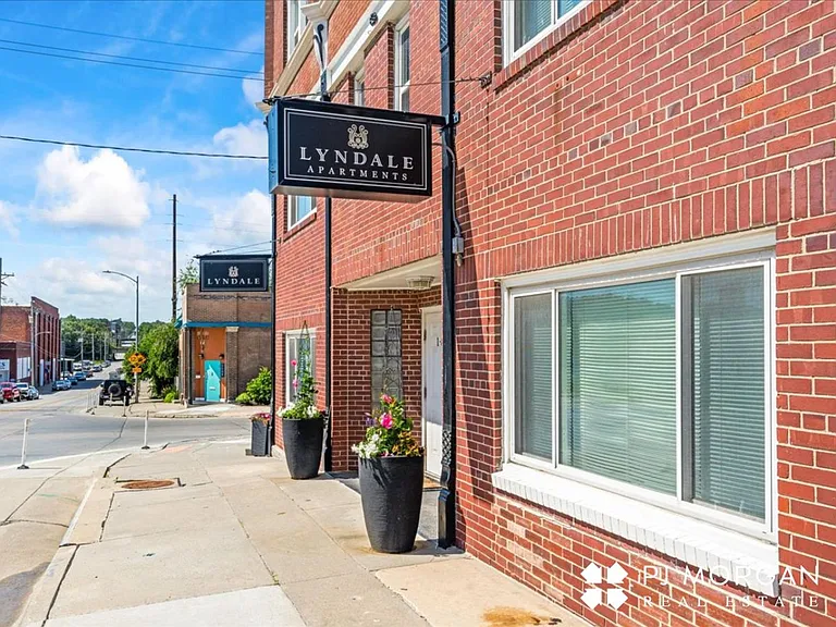 Lyndale Apartments — Photo 4