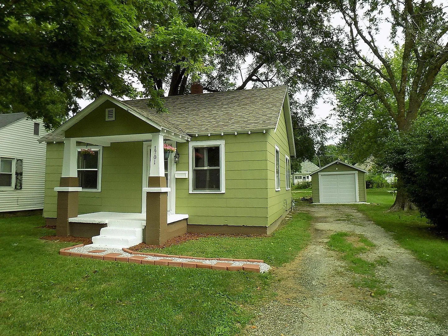 Check Out This Cozy Home ! Coming Soon — Photo 1