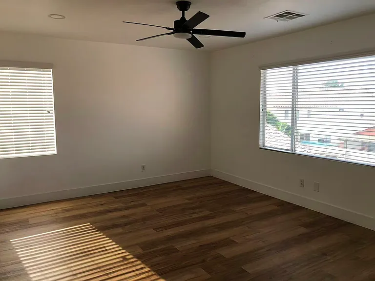 8725 Russet Hills Ct — Photo 7