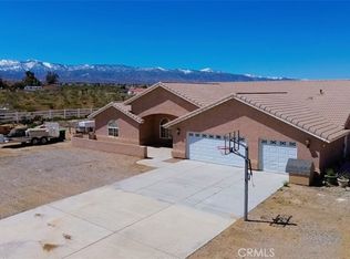 6083 Lindero Rd, Phelan, CA 92371